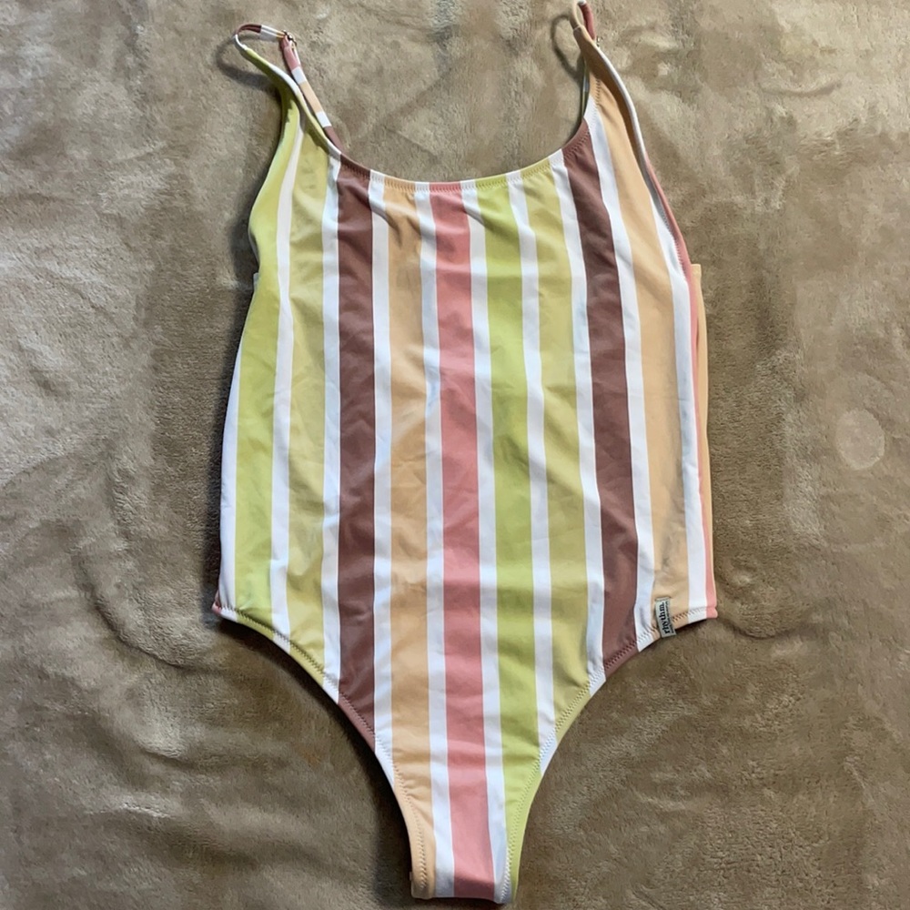🌞Rhythm one piece never worn Bundle for Deals